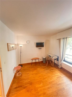 studio à la location -   92400  COURBEVOIE, surface 21 m2 location studio - UBI466538201